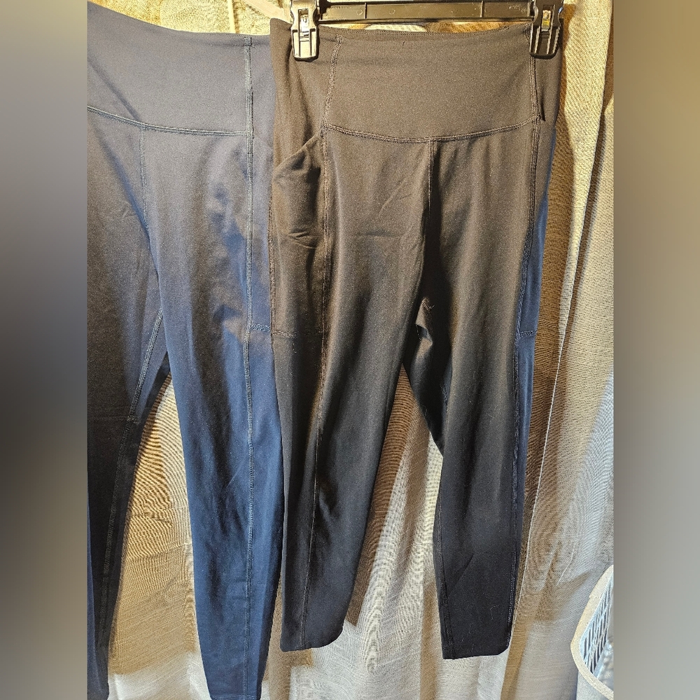 2 Girlfriend Collective Compressive Pocket Leggings Blue Black Medium